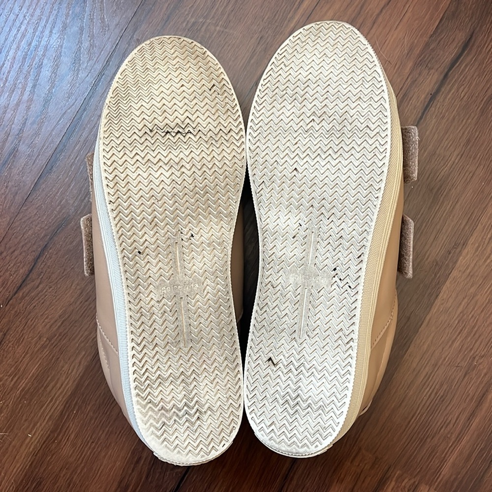 Dolce Vita Tina Sneaker - Picture 7 of 10